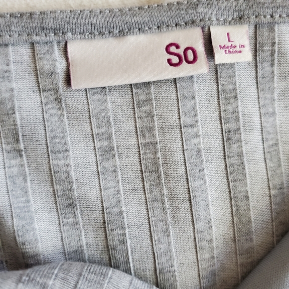 SO Heathered Gray Ribbed Spaghetti Strap Cami Crop Top Tank Juniors Size Large - Picture 2 of 4